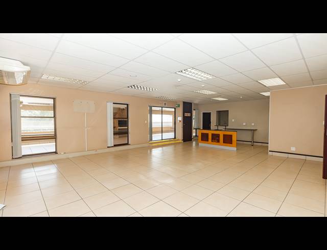 3,813M² OFFICE FOR SALE IN FERNDALE